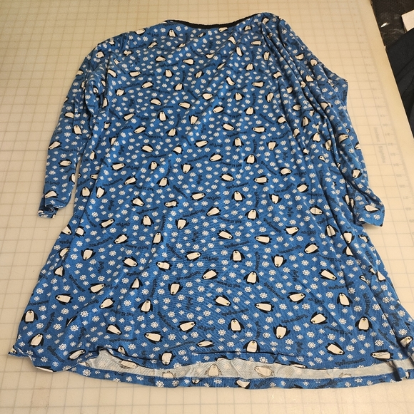 Penguin Sleeping Shirt - Picture 2 of 4